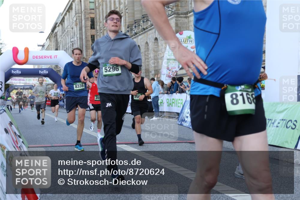 07.09.2025 - BARMER Alsterlauf Strokosch-Dieckow http://msf.ph/oto/8720624 07.09.2025 09:47:36 Ziel 2564, 2748, 3555, 4010, 4196, 4427, 4679, 5296, 5538, 5775, 5941, 6043, 6294, 6321, 8168, 8248, 8339, 8368 meine-sportfotos.de