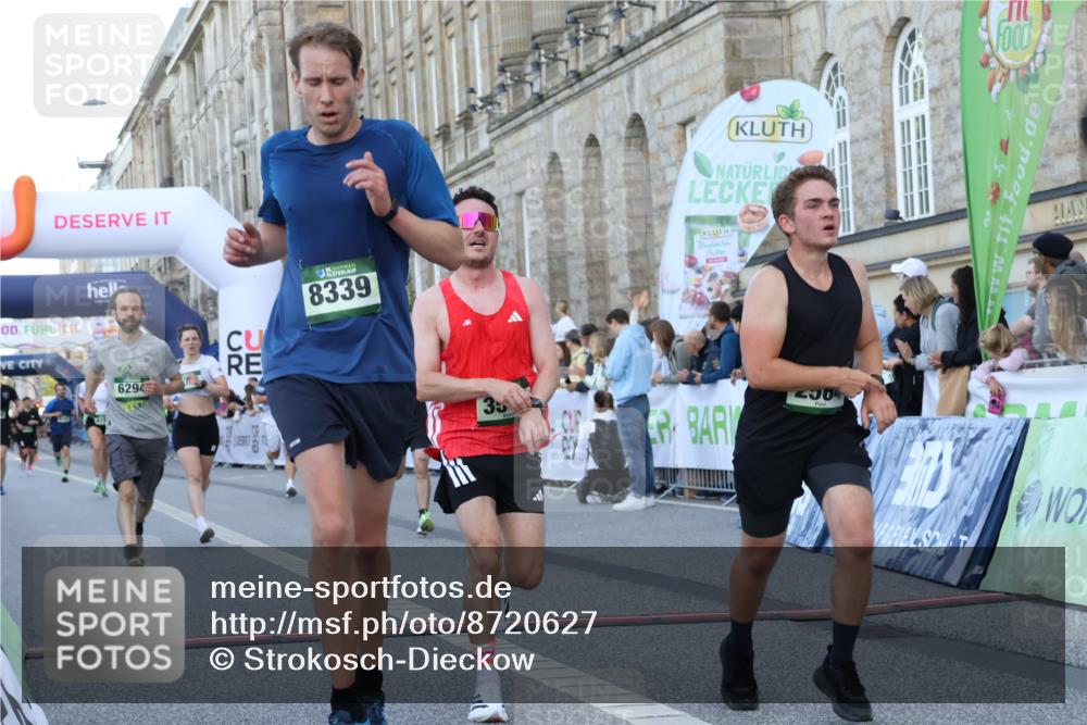 07.09.2025 - BARMER Alsterlauf Strokosch-Dieckow http://msf.ph/oto/8720627 07.09.2025 09:47:37 Ziel 2564, 2748, 3555, 4010, 4196, 4427, 5296, 5538, 5775, 5941, 6043, 6294, 6321, 8168, 8248, 8339, 8368 meine-sportfotos.de