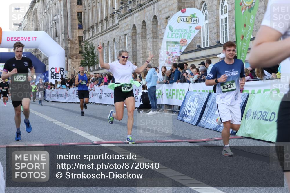 07.09.2025 - BARMER Alsterlauf Strokosch-Dieckow http://msf.ph/oto/8720640 07.09.2025 09:47:42 Ziel 2564, 3555, 4068, 4196, 4408, 4524, 5538, 5775, 5941, 6294, 6298, 6321, 8161, 8339, 8368 meine-sportfotos.de