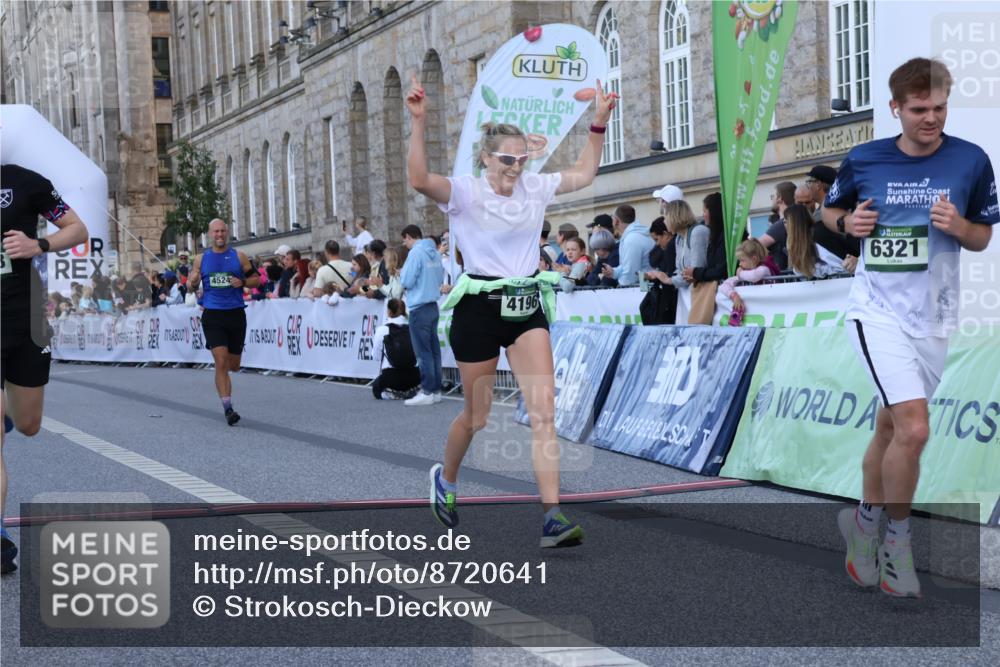 07.09.2025 - BARMER Alsterlauf Strokosch-Dieckow http://msf.ph/oto/8720641 07.09.2025 09:47:42 Ziel 2564, 3555, 4068, 4196, 4408, 4524, 5538, 5775, 5941, 6294, 6298, 6321, 8161, 8339, 8368 meine-sportfotos.de