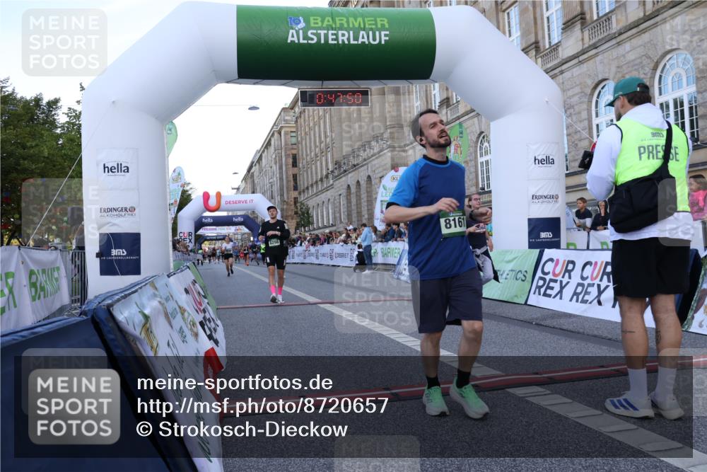 07.09.2025 - BARMER Alsterlauf Strokosch-Dieckow http://msf.ph/oto/8720657 07.09.2025 09:47:49 Ziel 3484, 4068, 4212, 4408, 4524, 4978, 6298, 8161 meine-sportfotos.de