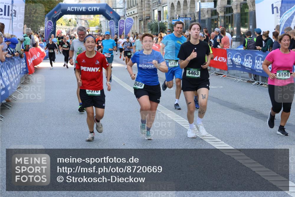 07.09.2025 - BARMER Alsterlauf Strokosch-Dieckow http://msf.ph/oto/8720669 07.09.2025 09:59:38 Ziel 2305, 2313, 2424, 2434, 2495, 2588, 2757, 2909, 2911, 3065, 3066, 3232, 3675, 3743, 4044, 4464, 4620, 4626, 4638, 4741, 4815, 4964, 4998, 5003, 5027, 5223, 5557, 5576, 5770, 5990, 5991, 6029, 6168, 6181, 6230, 6338, 8032, 8051, 8059, 8098, 8111 meine-sportfotos.de
