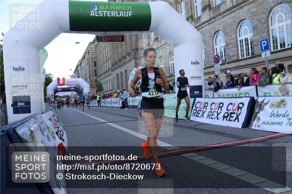07.09.2025 - BARMER Alsterlauf Strokosch-Dieckow http://msf.ph/oto/8720673 07.09.2025 09:47:57 Ziel 2121, 3484, 3650, 3974, 4212, 4978, 5043, 8454 meine-sportfotos.de