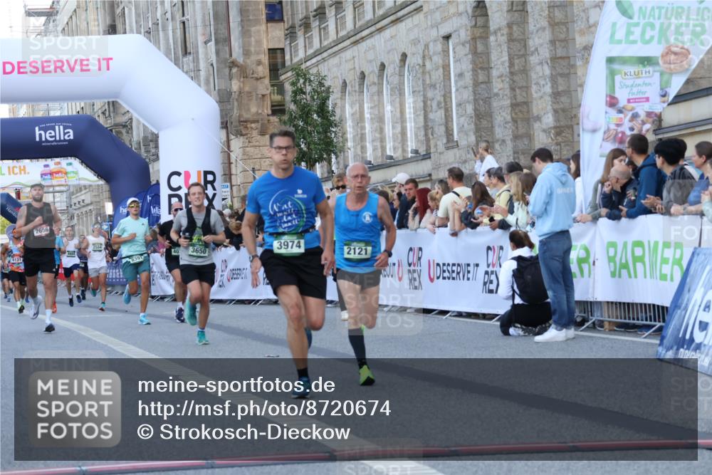 07.09.2025 - BARMER Alsterlauf Strokosch-Dieckow http://msf.ph/oto/8720674 07.09.2025 09:47:59 Ziel 2121, 3650, 3974, 4034, 4182, 4212, 5043, 8391, 8454 meine-sportfotos.de