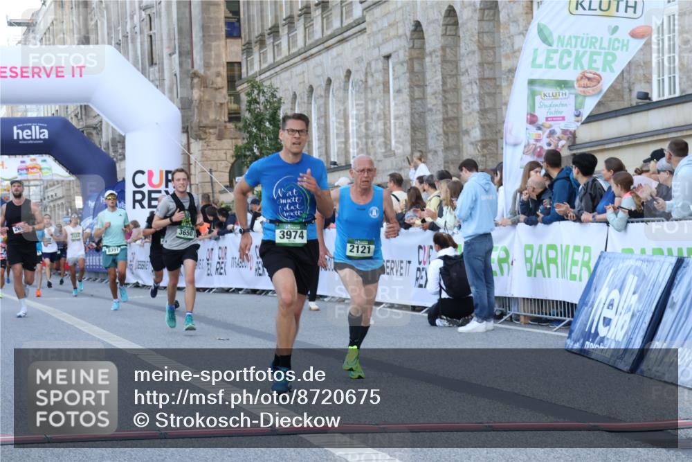 07.09.2025 - BARMER Alsterlauf Strokosch-Dieckow http://msf.ph/oto/8720675 07.09.2025 09:48:00 Ziel 2121, 2656, 3650, 3974, 4034, 4182, 4212, 5043, 8391, 8454 meine-sportfotos.de