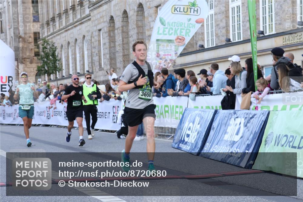 07.09.2025 - BARMER Alsterlauf Strokosch-Dieckow http://msf.ph/oto/8720680 07.09.2025 09:48:03 Ziel 2121, 2278, 2584, 2656, 3650, 3974, 4034, 4182, 4731, 4884, 5043, 5966, 6131, 8391 meine-sportfotos.de