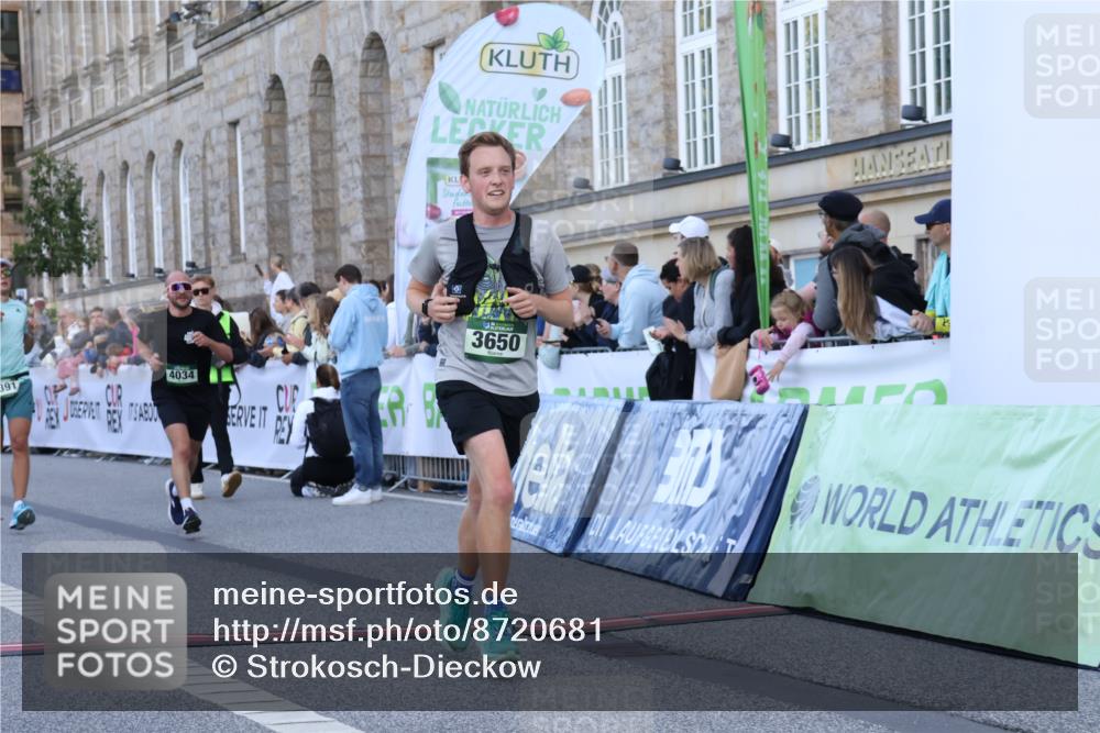07.09.2025 - BARMER Alsterlauf Strokosch-Dieckow http://msf.ph/oto/8720681 07.09.2025 09:48:03 Ziel 2121, 2278, 2584, 2656, 3650, 3974, 4034, 4182, 4731, 4884, 5043, 5966, 6131, 8391 meine-sportfotos.de