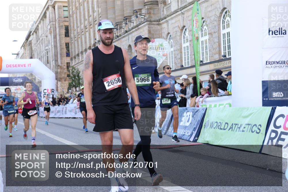 07.09.2025 - BARMER Alsterlauf Strokosch-Dieckow http://msf.ph/oto/8720701 07.09.2025 09:48:10 Ziel 2081, 2278, 2584, 2656, 4034, 4182, 4731, 4884, 4977, 5423, 5745, 5757, 5917, 5966, 6015, 6131, 8009, 8275, 8391 meine-sportfotos.de