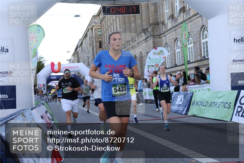 07.09.2025 - BARMER Alsterlauf Strokosch-Dieckow http://msf.ph/oto/8720712 07.09.2025 09:48:16 Ziel 2081, 3465, 4602, 4946, 4977, 5423, 5745, 5757, 5917, 6015, 6016, 8009, 8275, 8293 meine-sportfotos.de