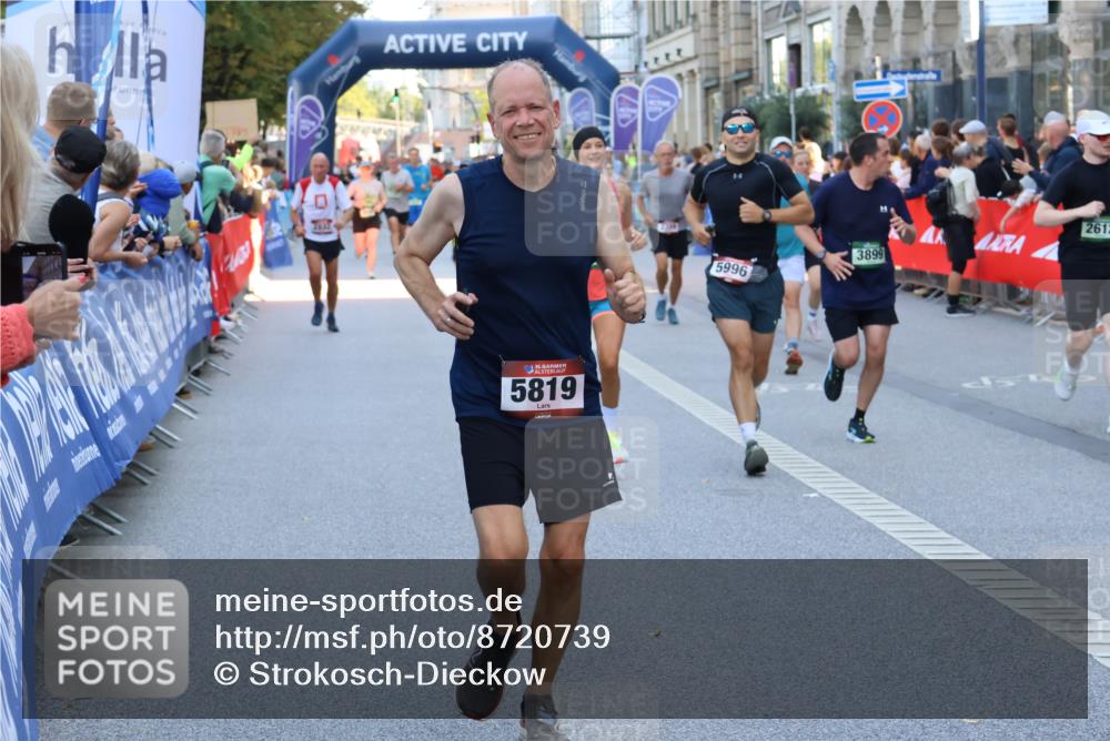 07.09.2025 - BARMER Alsterlauf Strokosch-Dieckow http://msf.ph/oto/8720739 07.09.2025 09:59:25 Ziel 2180, 2265, 2269, 2305, 2313, 2348, 2424, 2588, 2732, 2757, 3116, 3283, 3309, 3369, 3743, 4036, 4044, 4176, 4197, 4334, 4464, 4590, 4629, 4635, 4681, 4682, 4726, 4741, 4815, 4871, 4984, 5003, 5027, 5048, 5238, 5339, 5452, 5515, 5557, 5576, 5705, 5802, 5973, 5990, 5991, 6018, 6029, 6118, 6168, 6181, 6226, 6227, 6230, 6236, 6291, 8051, 8059, 8104, 8111, 8353, 8369, 8397 meine-sportfotos.de
