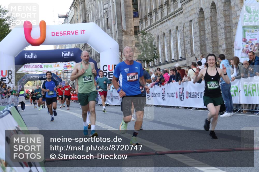 07.09.2025 - BARMER Alsterlauf Strokosch-Dieckow http://msf.ph/oto/8720747 07.09.2025 09:48:31 Ziel 2240, 2626, 2891, 3563, 3901, 4551, 4785, 5110, 5208, 5341, 5487, 5592, 5606, 5777, 6244, 6249 meine-sportfotos.de