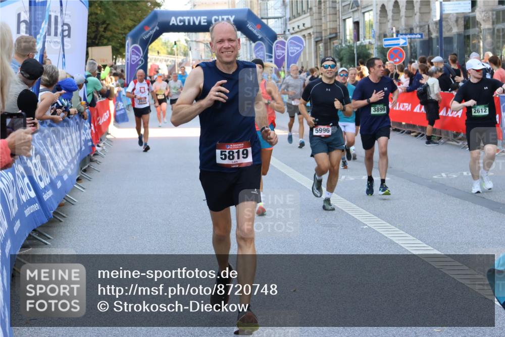 07.09.2025 - BARMER Alsterlauf Strokosch-Dieckow http://msf.ph/oto/8720748 07.09.2025 09:59:25 Ziel 2180, 2265, 2269, 2305, 2313, 2348, 2424, 2588, 2732, 2757, 3116, 3283, 3309, 3369, 3743, 4036, 4044, 4176, 4197, 4334, 4464, 4590, 4629, 4635, 4681, 4682, 4726, 4741, 4815, 4871, 4984, 5003, 5027, 5048, 5238, 5339, 5452, 5515, 5557, 5576, 5705, 5802, 5973, 5990, 5991, 6018, 6029, 6118, 6168, 6181, 6226, 6227, 6230, 6236, 6291, 8051, 8059, 8104, 8111, 8353, 8369, 8397 meine-sportfotos.de