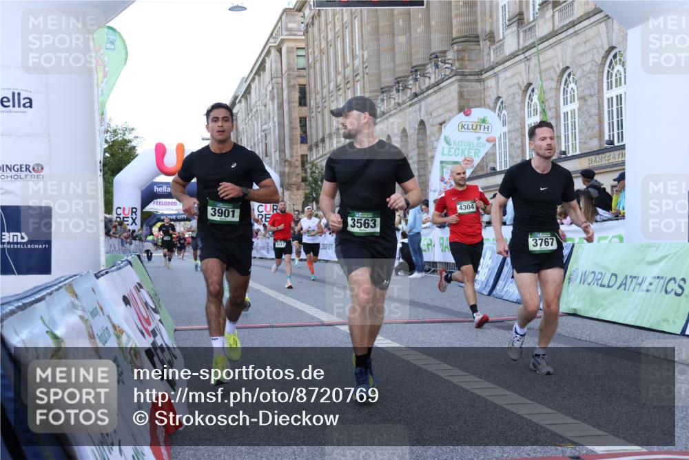 07.09.2025 - BARMER Alsterlauf Strokosch-Dieckow http://msf.ph/oto/8720769 07.09.2025 09:48:39 Ziel 2954, 3206, 3290, 3563, 3711, 3767, 3901, 4304, 4551, 5380, 5487, 5606, 5628, 5696, 5777, 8317 meine-sportfotos.de