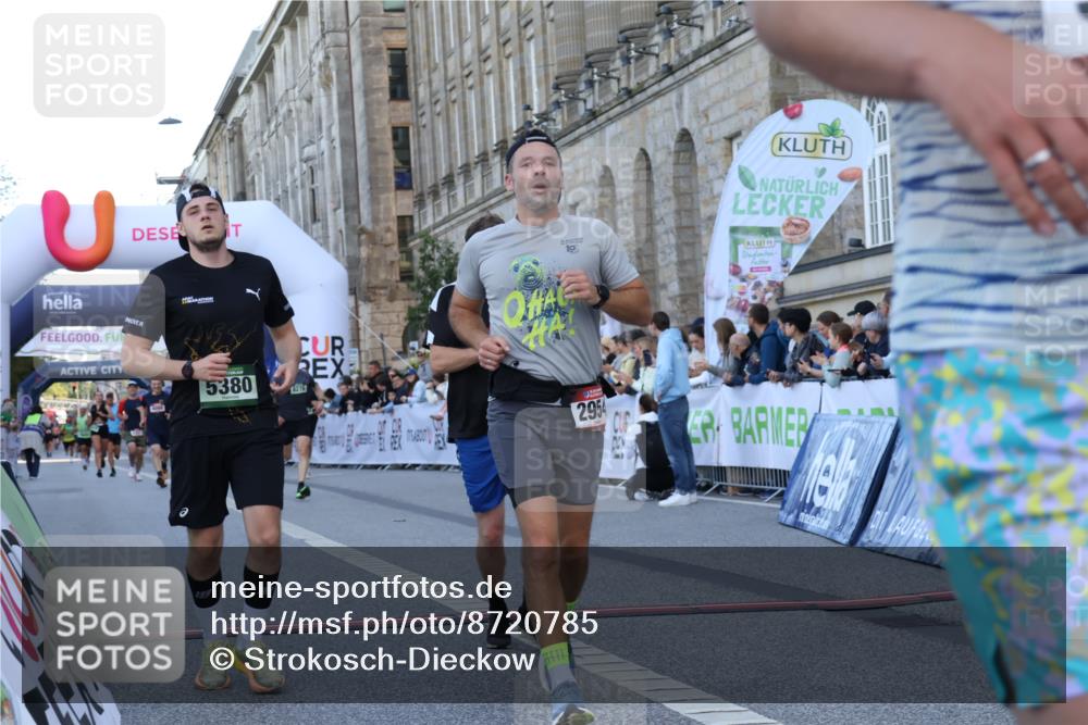07.09.2025 - BARMER Alsterlauf Strokosch-Dieckow http://msf.ph/oto/8720785 07.09.2025 09:48:45 Ziel 2954, 3206, 3290, 3544, 3711, 4098, 4304, 5380, 5628, 5696, 8276, 8317 meine-sportfotos.de