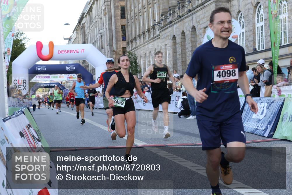 07.09.2025 - BARMER Alsterlauf Strokosch-Dieckow http://msf.ph/oto/8720803 07.09.2025 09:48:52 Ziel 2453, 3459, 3501, 3544, 4098, 4349, 4530, 4870, 4931, 8276 meine-sportfotos.de