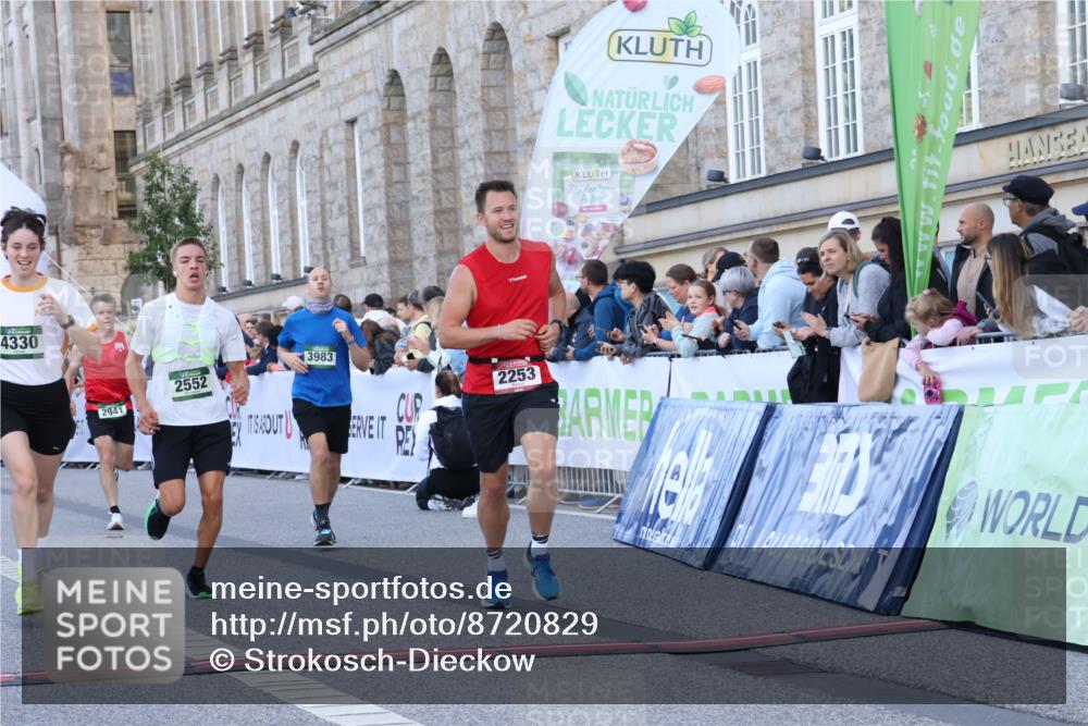 07.09.2025 - BARMER Alsterlauf Strokosch-Dieckow http://msf.ph/oto/8720829 07.09.2025 09:49:02 Ziel 2253, 2383, 2552, 2941, 3501, 3575, 3587, 3983, 4330, 4349, 4471, 4511, 6295, 8102, 8422 meine-sportfotos.de
