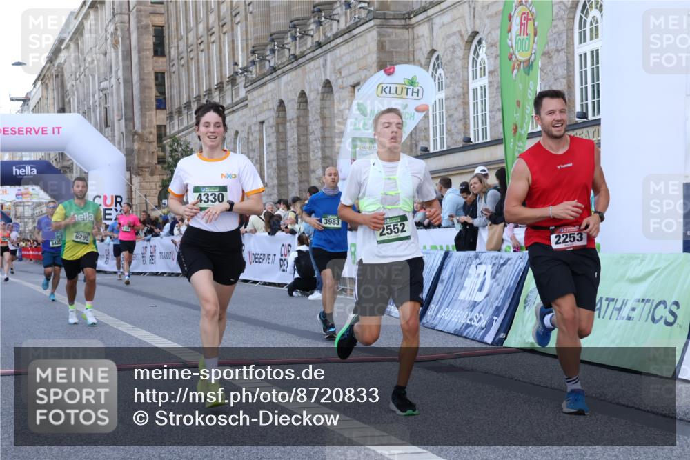 07.09.2025 - BARMER Alsterlauf Strokosch-Dieckow http://msf.ph/oto/8720833 07.09.2025 09:49:03 Ziel 2253, 2324, 2383, 2552, 2941, 3501, 3575, 3587, 3983, 4330, 4349, 4471, 4511, 5082, 5900, 6295, 8102, 8422 meine-sportfotos.de