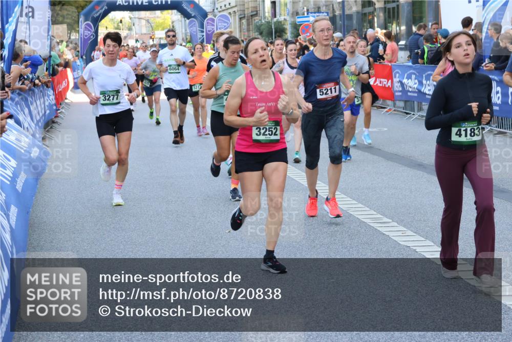 07.09.2025 - BARMER Alsterlauf Strokosch-Dieckow http://msf.ph/oto/8720838 07.09.2025 09:59:12 Ziel 2180, 2265, 2348, 2731, 2732, 2842, 3116, 3155, 3264, 3283, 3309, 3369, 3437, 3438, 3569, 3570, 3763, 4104, 4176, 4197, 4463, 4590, 4726, 4760, 4840, 4871, 4984, 5038, 5048, 5437, 5452, 5515, 5705, 5707, 6118, 6226, 6227, 6236, 8379, 8398 meine-sportfotos.de