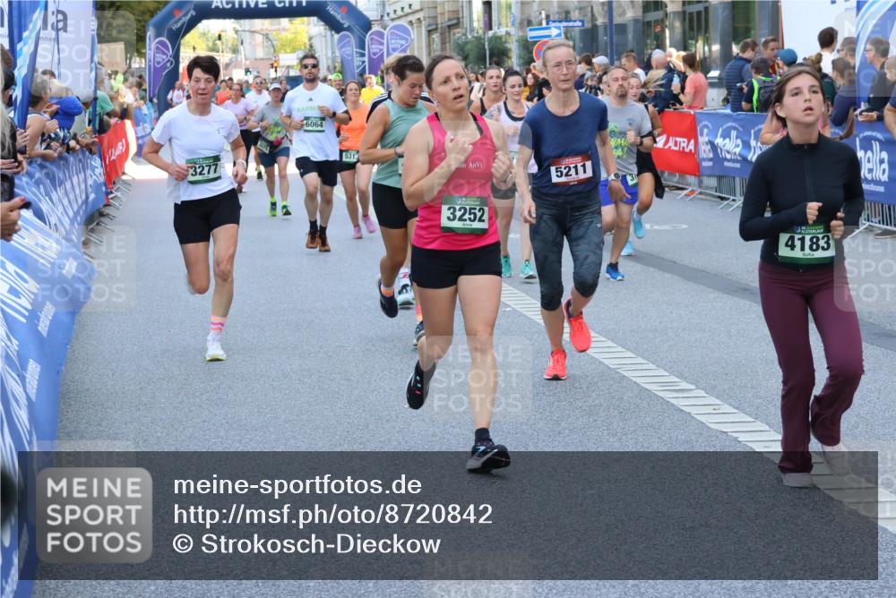 07.09.2025 - BARMER Alsterlauf Strokosch-Dieckow http://msf.ph/oto/8720842 07.09.2025 09:59:12 Ziel 2180, 2265, 2348, 2731, 2732, 2842, 3116, 3155, 3264, 3283, 3309, 3369, 3437, 3438, 3569, 3570, 3763, 4104, 4176, 4197, 4463, 4590, 4726, 4760, 4840, 4871, 4984, 5038, 5048, 5437, 5452, 5515, 5705, 5707, 6118, 6226, 6227, 6236, 8379, 8398 meine-sportfotos.de