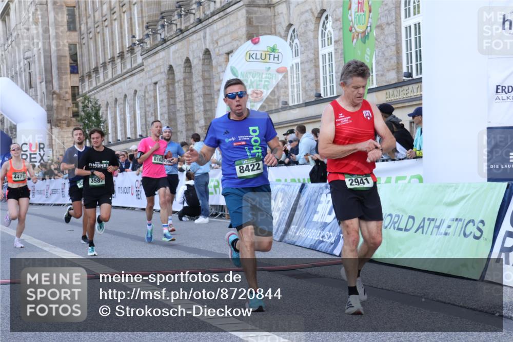 07.09.2025 - BARMER Alsterlauf Strokosch-Dieckow http://msf.ph/oto/8720844 07.09.2025 09:49:07 Ziel 2253, 2324, 2552, 2941, 2960, 3587, 3983, 4330, 4471, 4511, 5082, 5900, 6295, 8102, 8422 meine-sportfotos.de