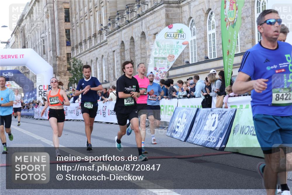 07.09.2025 - BARMER Alsterlauf Strokosch-Dieckow http://msf.ph/oto/8720847 07.09.2025 09:49:08 Ziel 2253, 2324, 2552, 2941, 2960, 3587, 3983, 4330, 4471, 4511, 5082, 5900, 6295, 8102, 8422 meine-sportfotos.de