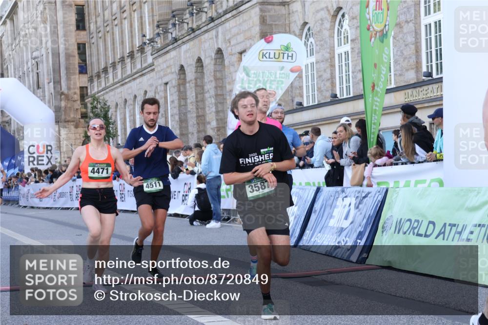 07.09.2025 - BARMER Alsterlauf Strokosch-Dieckow http://msf.ph/oto/8720849 07.09.2025 09:49:08 Ziel 2253, 2324, 2552, 2941, 2960, 3587, 3983, 4330, 4471, 4511, 5082, 5900, 6295, 8102, 8422 meine-sportfotos.de