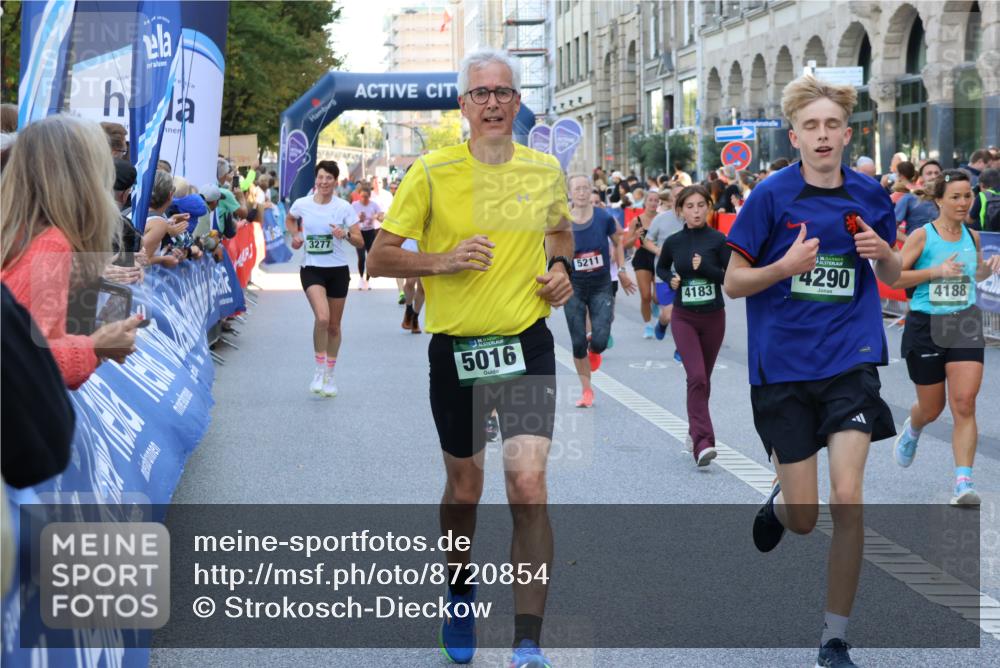 07.09.2025 - BARMER Alsterlauf Strokosch-Dieckow http://msf.ph/oto/8720854 07.09.2025 09:59:10 Ziel 2348, 2731, 2739, 2842, 3116, 3155, 3264, 3283, 3309, 3369, 3415, 3437, 3438, 3569, 3570, 3763, 4104, 4176, 4197, 4463, 4590, 4760, 4840, 4871, 4984, 5038, 5048, 5437, 5707, 6118, 6226, 6227, 8379, 8398, 8447 meine-sportfotos.de