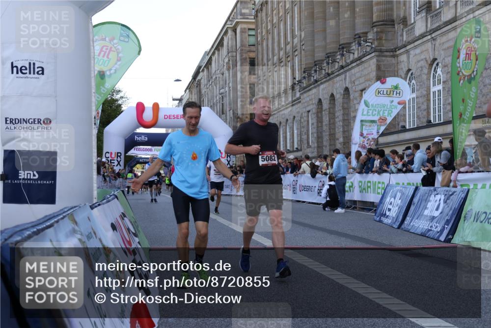 07.09.2025 - BARMER Alsterlauf Strokosch-Dieckow http://msf.ph/oto/8720855 07.09.2025 09:49:10 Ziel 2324, 2941, 2960, 3587, 3983, 4471, 4511, 5082, 5284, 5900, 6295, 8102, 8422 meine-sportfotos.de