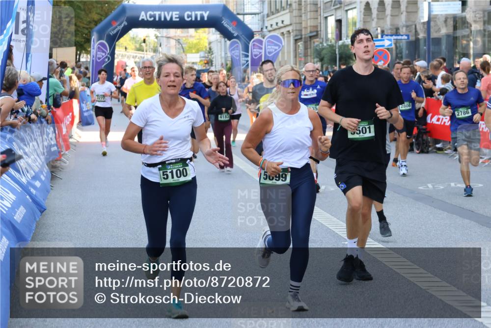 07.09.2025 - BARMER Alsterlauf Strokosch-Dieckow http://msf.ph/oto/8720872 07.09.2025 09:59:06 Ziel 2193, 2423, 2612, 2731, 2739, 2832, 2842, 3155, 3264, 3415, 3437, 3438, 3569, 3570, 3763, 3899, 4104, 4463, 4760, 4840, 5038, 5048, 5437, 5707, 6118, 6226, 6227, 8379, 8398, 8447 meine-sportfotos.de