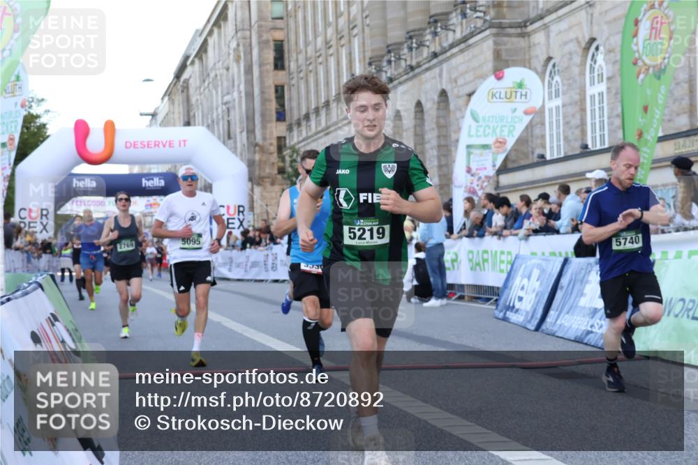 07.09.2025 - BARMER Alsterlauf Strokosch-Dieckow http://msf.ph/oto/8720892 07.09.2025 09:49:24 Ziel 2769, 2790, 3450, 3505, 3530, 3588, 4684, 5095, 5219, 5273, 5617, 5725, 5740, 6203, 6256, 8291, 8414 meine-sportfotos.de