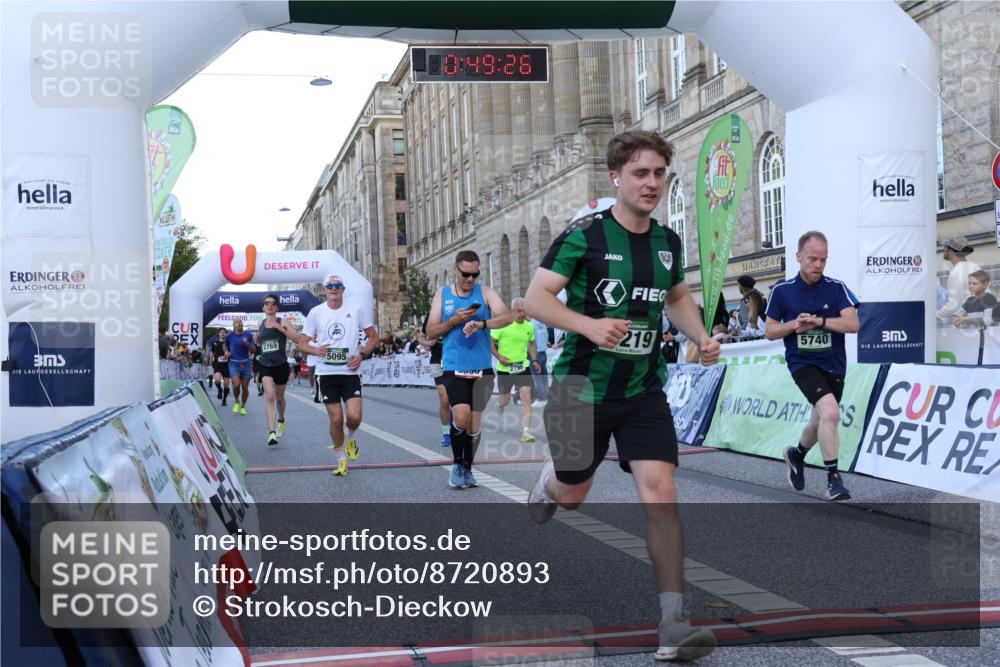 07.09.2025 - BARMER Alsterlauf Strokosch-Dieckow http://msf.ph/oto/8720893 07.09.2025 09:49:25 Ziel 2769, 2790, 2921, 3450, 3505, 3530, 3588, 4171, 4684, 5095, 5219, 5273, 5617, 5725, 5740, 6203, 6256, 8291, 8414 meine-sportfotos.de