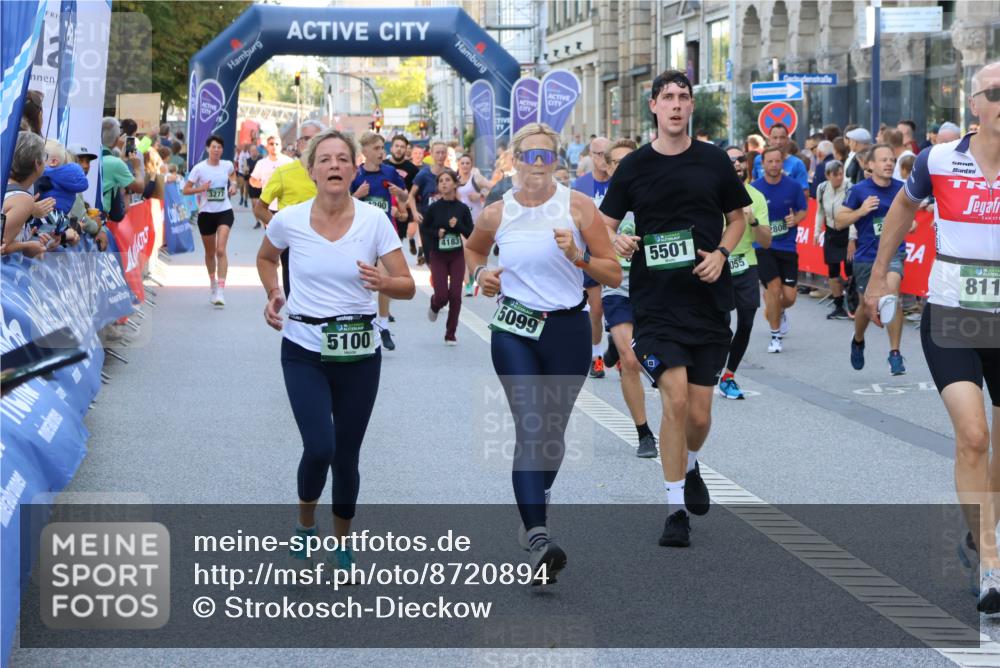 07.09.2025 - BARMER Alsterlauf Strokosch-Dieckow http://msf.ph/oto/8720894 07.09.2025 09:59:05 Ziel 2193, 2423, 2612, 2731, 2739, 2832, 2842, 3155, 3264, 3415, 3437, 3438, 3569, 3570, 3763, 3899, 3909, 4104, 4463, 4760, 4840, 5038, 5048, 5437, 5707, 5996, 6118, 6326, 8379, 8398, 8447 meine-sportfotos.de