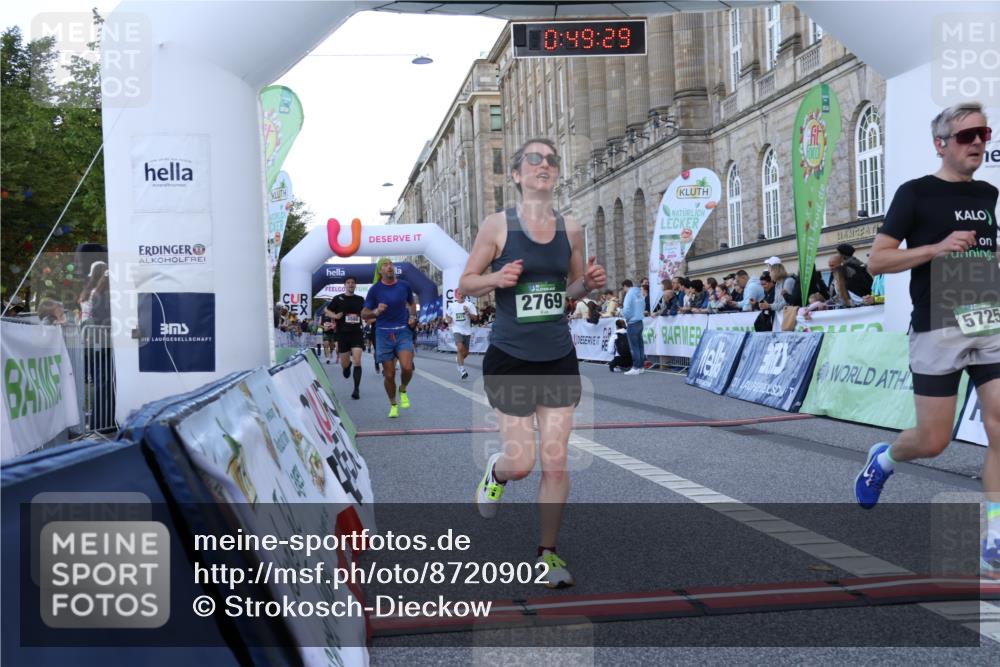 07.09.2025 - BARMER Alsterlauf Strokosch-Dieckow http://msf.ph/oto/8720902 07.09.2025 09:49:27 Ziel 2027, 2769, 2790, 2899, 2921, 3450, 3530, 3588, 4171, 5095, 5219, 5725, 5740, 6203, 8291, 8414 meine-sportfotos.de