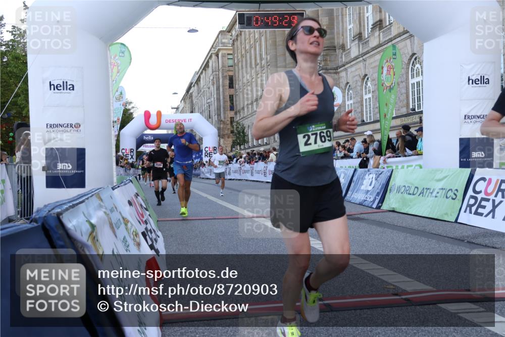 07.09.2025 - BARMER Alsterlauf Strokosch-Dieckow http://msf.ph/oto/8720903 07.09.2025 09:49:28 Ziel 2027, 2769, 2790, 2899, 2921, 3450, 3530, 3588, 4171, 5095, 5219, 5725, 5740, 6203, 8291, 8414 meine-sportfotos.de