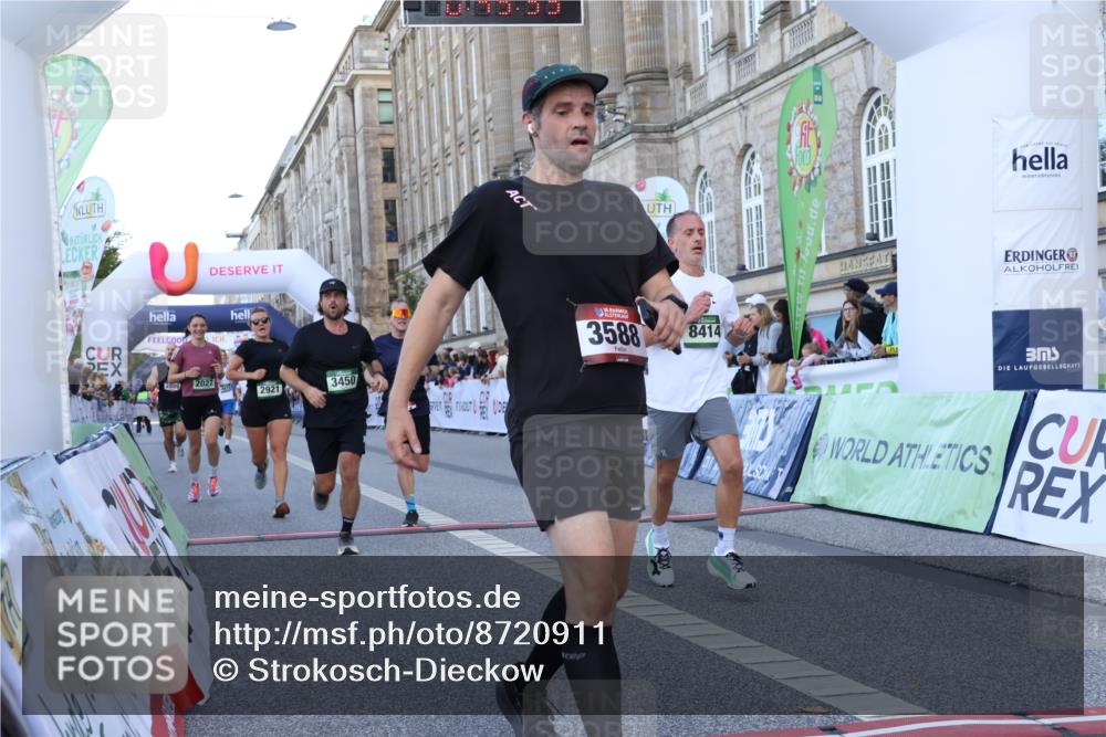 07.09.2025 - BARMER Alsterlauf Strokosch-Dieckow http://msf.ph/oto/8720911 07.09.2025 09:49:31 Ziel 2027, 2769, 2790, 2899, 2921, 3120, 3450, 3588, 4171, 4611, 4612, 4797, 5717, 5725, 6203, 6328, 8414 meine-sportfotos.de