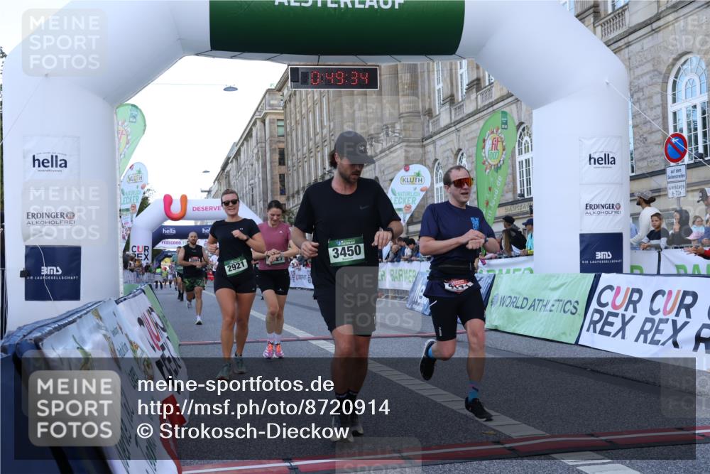 07.09.2025 - BARMER Alsterlauf Strokosch-Dieckow http://msf.ph/oto/8720914 07.09.2025 09:49:33 Ziel 2027, 2899, 2921, 3120, 3167, 3449, 3450, 3565, 3588, 3694, 4171, 4611, 4612, 4797, 5717, 6203, 6328, 8414 meine-sportfotos.de