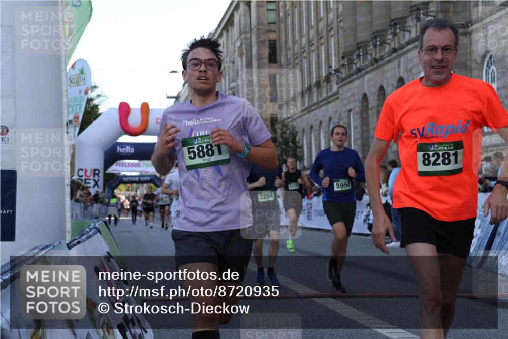 07.09.2025 - BARMER Alsterlauf Strokosch-Dieckow http://msf.ph/oto/8720935 07.09.2025 09:49:43 Ziel 2854, 2855, 3120, 3167, 3449, 3565, 3694, 4204, 5338, 5474, 5820, 5881, 5958, 6233, 6328, 8281 meine-sportfotos.de