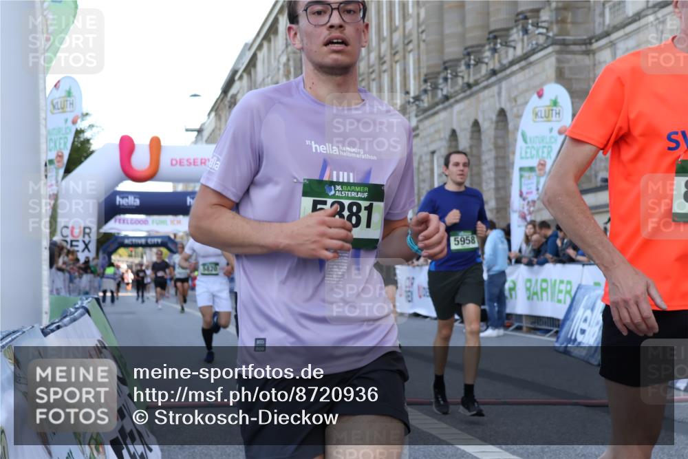 07.09.2025 - BARMER Alsterlauf Strokosch-Dieckow http://msf.ph/oto/8720936 07.09.2025 09:49:43 Ziel 2854, 2855, 3120, 3167, 3449, 3565, 3694, 4204, 5338, 5474, 5820, 5881, 5958, 6233, 6328, 8281 meine-sportfotos.de