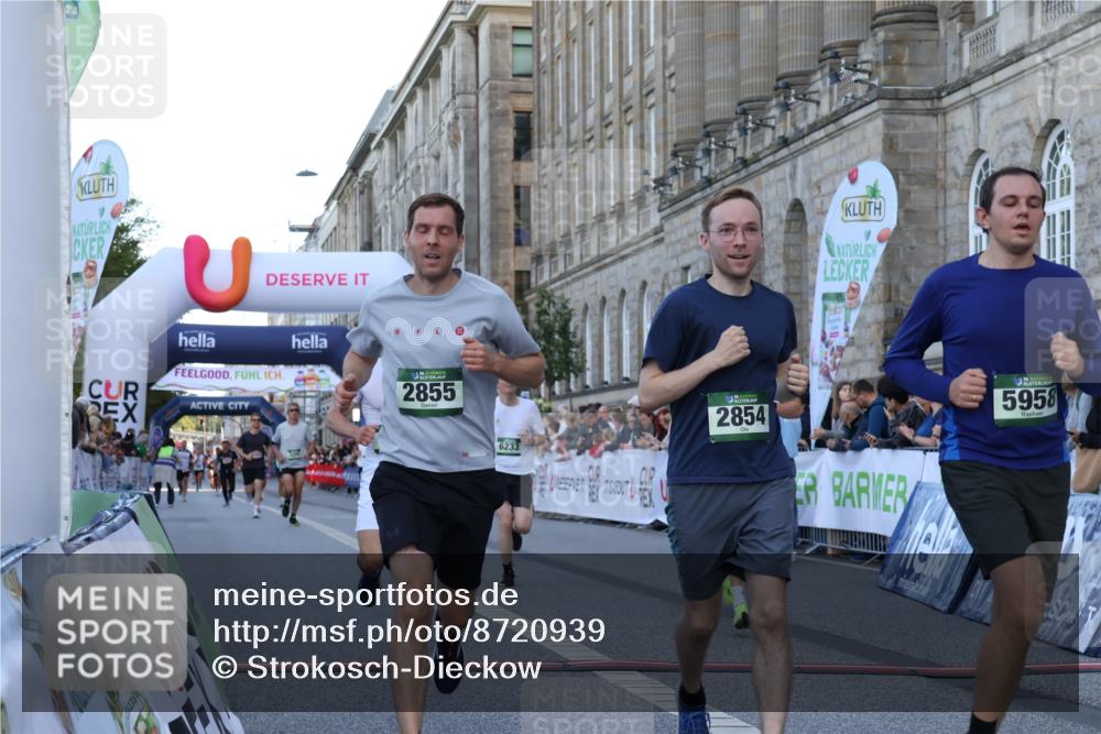 07.09.2025 - BARMER Alsterlauf Strokosch-Dieckow http://msf.ph/oto/8720939 07.09.2025 09:49:44 Ziel 2854, 2855, 3167, 3204, 3449, 3565, 3694, 4204, 5338, 5474, 5820, 5881, 5958, 6233, 8281, 8421 meine-sportfotos.de