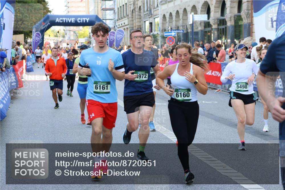 07.09.2025 - BARMER Alsterlauf Strokosch-Dieckow http://msf.ph/oto/8720951 07.09.2025 09:58:56 Ziel 2193, 2270, 2303, 2423, 2612, 2739, 2832, 2993, 3075, 3222, 3264, 3414, 3415, 3438, 3492, 3667, 3763, 3899, 3909, 4123, 4241, 4700, 4760, 4840, 5106, 5552, 5667, 5819, 5996, 6189, 6326, 8379, 8447 meine-sportfotos.de