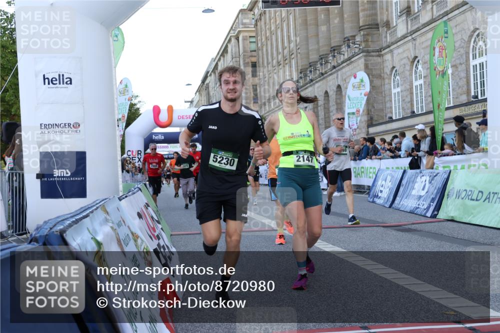 07.09.2025 - BARMER Alsterlauf Strokosch-Dieckow http://msf.ph/oto/8720980 07.09.2025 09:50:15 Ziel 1029, 2147, 2402, 2629, 2881, 2889, 2918, 3404, 3567, 3818, 4426, 4481, 4535, 4678, 4826, 5091, 5230, 5499, 6290, 8207 meine-sportfotos.de
