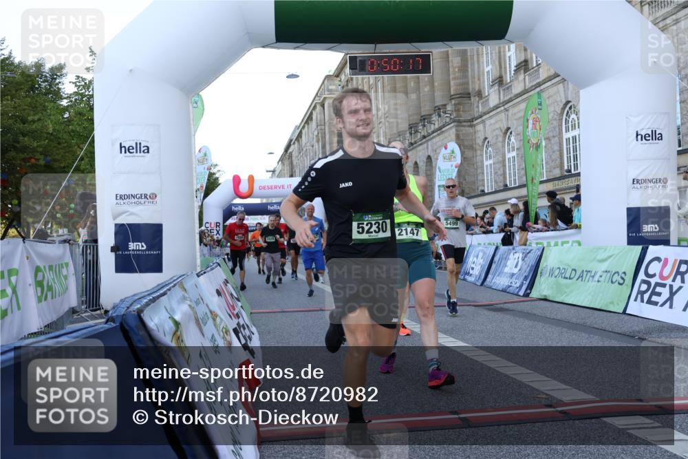07.09.2025 - BARMER Alsterlauf Strokosch-Dieckow http://msf.ph/oto/8720982 07.09.2025 09:50:15 Ziel 1029, 2147, 2402, 2629, 2881, 2889, 2918, 3404, 3567, 3818, 4426, 4481, 4535, 4678, 4826, 5091, 5230, 5499, 6290, 8207 meine-sportfotos.de