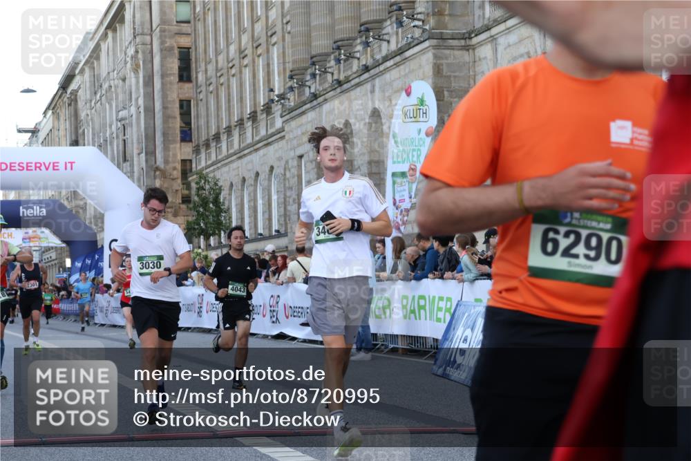 07.09.2025 - BARMER Alsterlauf Strokosch-Dieckow http://msf.ph/oto/8720995 07.09.2025 09:50:22 Ziel 1029, 2301, 2484, 2629, 2889, 2918, 3030, 3404, 4043, 4308, 4481, 4535, 4826, 5091, 5460, 6290, 8207, 8262, 8418 meine-sportfotos.de