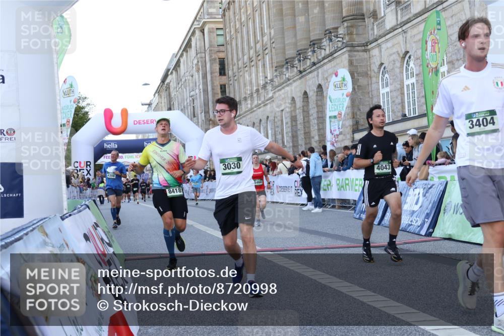 07.09.2025 - BARMER Alsterlauf Strokosch-Dieckow http://msf.ph/oto/8720998 07.09.2025 09:50:24 Ziel 2301, 2484, 2629, 2918, 3030, 3404, 4043, 4308, 5460, 6290, 8262, 8418 meine-sportfotos.de