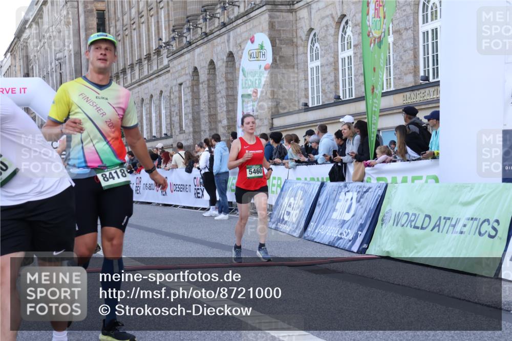 07.09.2025 - BARMER Alsterlauf Strokosch-Dieckow http://msf.ph/oto/8721000 07.09.2025 09:50:25 Ziel 2301, 2484, 2629, 2918, 3030, 3404, 4043, 4308, 5460, 8262, 8418 meine-sportfotos.de
