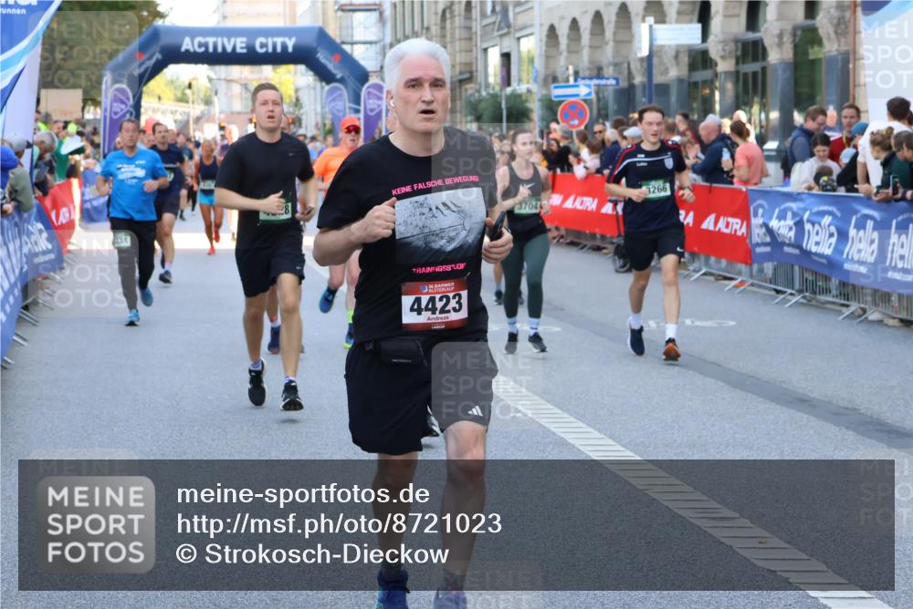 07.09.2025 - BARMER Alsterlauf Strokosch-Dieckow http://msf.ph/oto/8721023 07.09.2025 09:58:41 Ziel 2055, 2270, 2786, 2808, 2993, 3075, 3081, 3222, 3252, 3277, 3414, 3492, 3667, 3709, 3710, 4123, 4183, 4188, 4225, 4226, 4290, 4299, 4700, 4801, 4940, 5016, 5099, 5100, 5174, 5211, 5313, 5335, 5501, 5518, 5548, 5552, 5723, 5834, 5838, 6064, 6157, 8117 meine-sportfotos.de