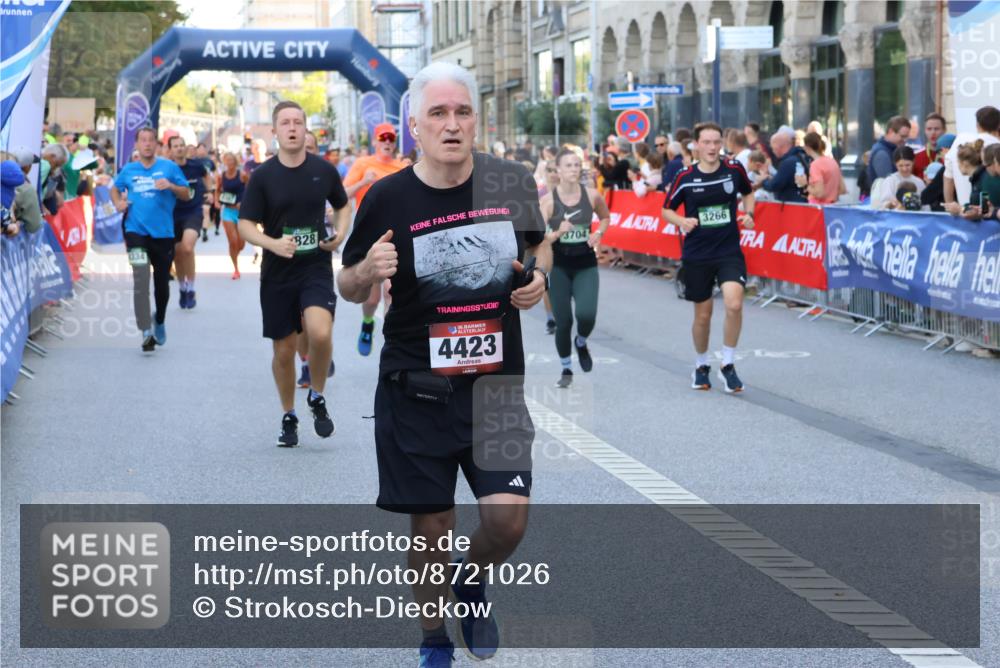 07.09.2025 - BARMER Alsterlauf Strokosch-Dieckow http://msf.ph/oto/8721026 07.09.2025 09:58:41 Ziel 2055, 2270, 2786, 2808, 2993, 3075, 3081, 3222, 3252, 3277, 3414, 3492, 3667, 3709, 3710, 4123, 4183, 4188, 4225, 4226, 4290, 4299, 4700, 4801, 4940, 5016, 5099, 5100, 5174, 5211, 5313, 5335, 5501, 5518, 5548, 5552, 5723, 5834, 5838, 6064, 6157, 8117 meine-sportfotos.de