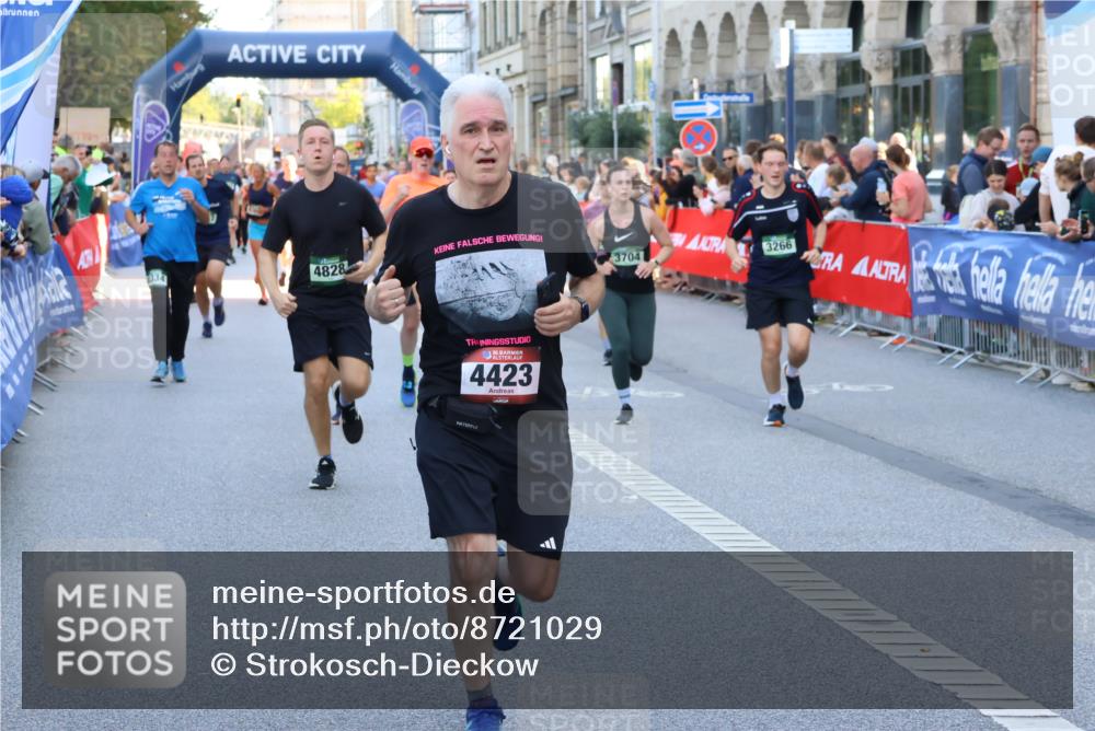 07.09.2025 - BARMER Alsterlauf Strokosch-Dieckow http://msf.ph/oto/8721029 07.09.2025 09:58:40 Ziel 2055, 2270, 2786, 2808, 2993, 3075, 3081, 3222, 3252, 3277, 3414, 3492, 3667, 3709, 3710, 4123, 4183, 4188, 4225, 4226, 4242, 4290, 4299, 4700, 4801, 4940, 5016, 5099, 5100, 5174, 5211, 5313, 5335, 5501, 5518, 5548, 5552, 5723, 5834, 5838, 6064, 6157, 8117 meine-sportfotos.de