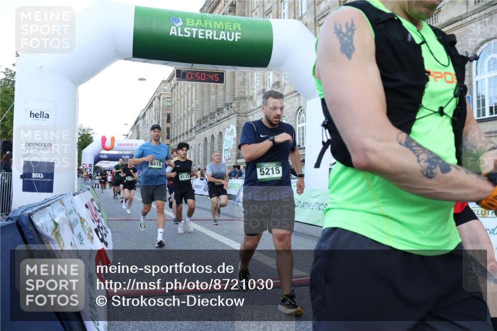 07.09.2025 - BARMER Alsterlauf Strokosch-Dieckow http://msf.ph/oto/8721030 07.09.2025 09:50:44 Ziel 2328, 2697, 2906, 2912, 2985, 3037, 3195, 3299, 3320, 3728, 3858, 3896, 4988, 5215, 5372, 5425, 5428, 5470, 5565, 5722, 5776, 5812, 6133, 6252, 8250, 8415 meine-sportfotos.de