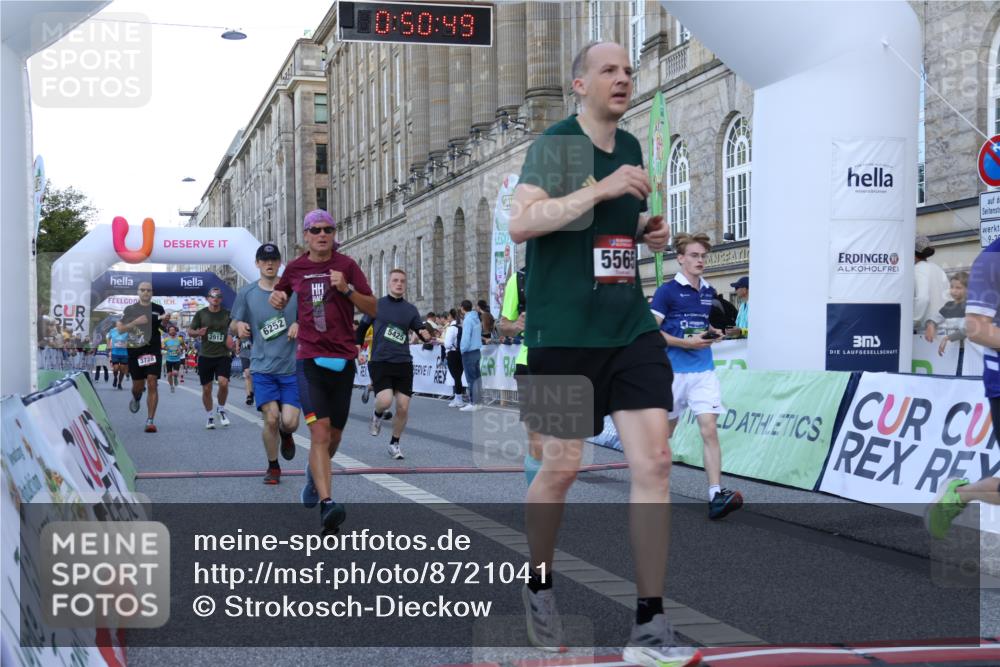 07.09.2025 - BARMER Alsterlauf Strokosch-Dieckow http://msf.ph/oto/8721041 07.09.2025 09:50:48 Ziel 2328, 2697, 2794, 2912, 2985, 3037, 3158, 3175, 3195, 3320, 3728, 3858, 3896, 5425, 5441, 5470, 5565, 5579, 6133, 6252, 8043, 8249, 8250, 8415 meine-sportfotos.de